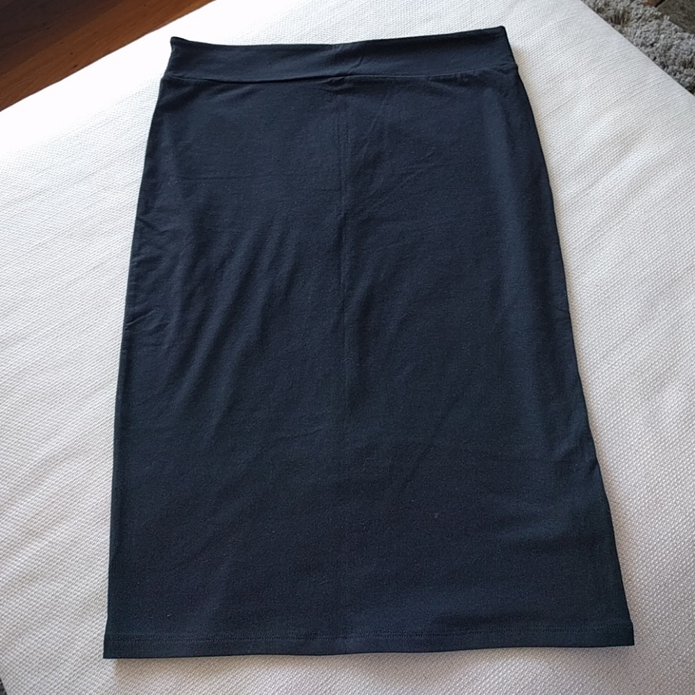 Black pencil bodycon skirt